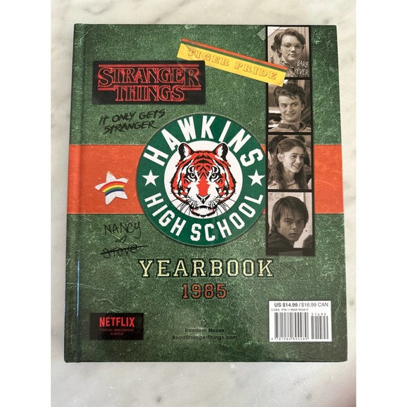 Netflix Stranger Things Hawkins Middle School Yearbook - Picture 2 of 3